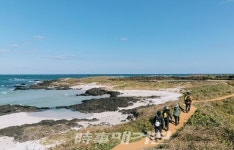 We Walk 우리는 걷는다, 따로 함께 2021 제주올레걷기축제 오는  22일 개최