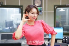 [화보]  '가수 이하린' 1일 MC 진행, 일상이 화보