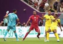 '월드컵 개막전' 카타르, 에콰도르에 0-2 완패... 사상 첫 개최국 패배