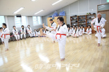 광산구 으라차차 실버태권도교실 운남동 더불어 락 노인복지관에서 국기원 승단 심사
