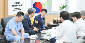 김정기 대구시장 권한대행, 추석맞아 영남대병원 의료진 격려 방문