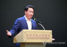 화천대유 최태원 회장 배후설 여당대표도 가세...SK는 강력부인