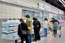 롯데마트 맥스, 창원중앙점 오픈…보틀벙커 오픈런