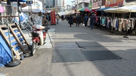 [도시탐험, 동묘 이야기4] 낡은 간판, 힙한 소비 이면에 숨겨진 치열한 삶의 흔적