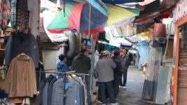 [도시탐험, 동묘 이야기5] 빈티지 거리, 낡은 멋스러움 이면에 흐르는 내핍의 흔적