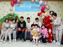  어린이날 맞아 병원들은 환아들과 함께2  