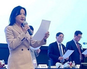 정부 vs. 의협…“집단행동 접고 대화의 장에 나와달라”vs “정부의 적극적인 자세 촉구”
