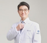 [신경외과에 대한 모든 것]고령층, 골다공증 환자 등 주의 필요한 ‘척추 압박 골절’
