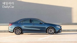 벤츠, 고성능 버전 AMG A35 공개..302마력 파워