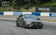 고성능 ‘더 뉴 메르세데스-AMG A 35 4MATIC 세단’ 출시..가격은?