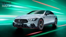 AMG, GT 63 S E 퍼포먼스 F1 에디션 공개..PHEV 탑재한 4도어 쿠페