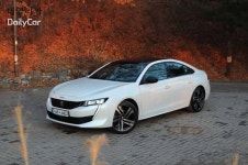 [시승기] 날렵한 디자인과 둔탁한 엔진음의 조합..‘푸조 508 GT 팩’