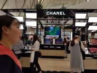 내년 세포라 진출, 업계 국내 럭셔리 코스메틱 강세...이젠 멀티숍도 트렌드