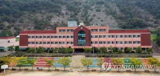 [단독] 웅동학원 40년 이사 조국 모친, 이사장에서 사임해야