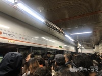 [속보] 3호선 무악재역 출입문 고장으로 열차운행 지연