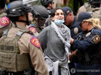 [이-팔 전쟁] 미국 대학가 친팔레스타인 시위의 배후에 조지 소로스가?