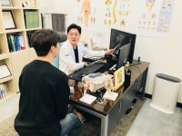 [칼럼] 다양한 척추 관절 질환. 도수 치료로 증상 완화 가능