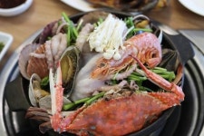 통영 맛집, 통영 가볼 만한 곳 ‘정식일번가’, 맑은 해물 뚝배기의 잊을 수 없는 깊은 맛