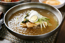 더운 여름 시원하게 즐길 수 있는 냉면 가격이 겨우 5천원?...다미옥 위치는 어디?