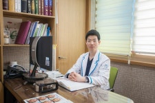 [칼럼] 외상 없어도 통증 지속된다면 교통사고 한의원에서 전문 검사 받아야