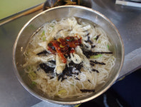 [생방송투데이] 인생분식 위치 및 가격 정보 ‘한눈에’ 용수네잔치국수부터 물찬조개까지 ‘화제’