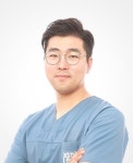 [칼럼] 부작용 없는 효과적인 임플란트 시술 및 관리법은