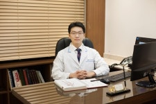 [칼럼] 교통사고 후유증, 한의원에서 초기부터 통증 원인치료해야 