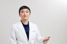 [칼럼] 여름철 강한 자외선…안질환 발생 가능성 높아