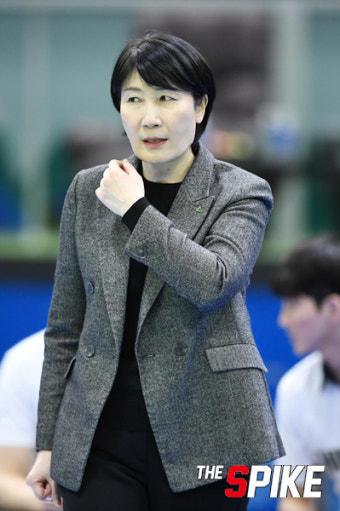 [벤치명암] 이도희 감독이 이영주에게 건넨 조언 “더 몰입해야 한다”