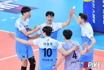 [화보] 우리카드, 대한항공에 5세트 끝에 3-2로 승리