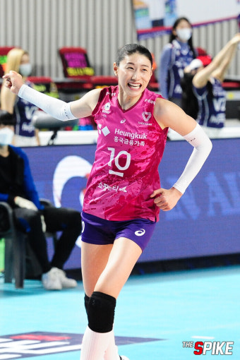요리보고 조리봐도 배구는 김연경
