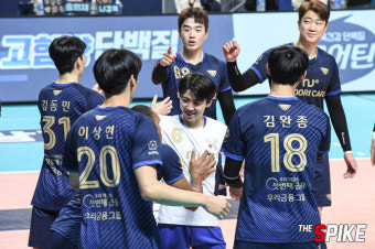[화보] 우리카드, 한국전력에 세트 스코어 3-2로 승리