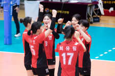 근영여고 조 1위로 4강 진출…예선 경기 종료, 본선 돌입 [춘계연맹전]