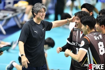 ‘차지환-전병선 쌍포 활약’ OK 오기노 감독의 첫 승, KB 3-0 격파[도드람컵]