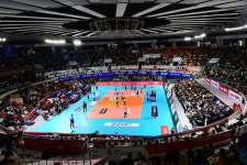 ‘취객 난동에 협박글까지’ 경기 전 소동에 경찰 출동한 충무체육관