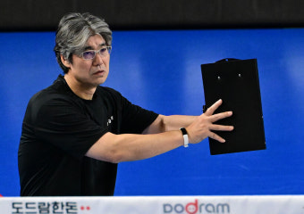 “레오는 이래서, 박원빈은 저래서” 오기노 감독이 자세히 설명한 4세트 용병술 [벤치명암]