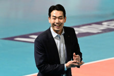 정규리그 마지막 홈 경기 마친 고희진 감독 “다시 돌아오는 대전에서 챔프전 가는 상상을…” [벤치명암]