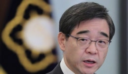 변협 권순일 전 대법관, 국민적 비난... 변호사 등록 철회 재요구
