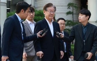 검찰, 이재명 '백현동 의혹' 불구속 기소...대장동 재판과 병합 신청