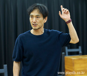 재연 무대로 돌아오는 연극 ‘킬롤로지’ 연습…“원작의 의도대로 더 명확하게 보여주고 싶다”