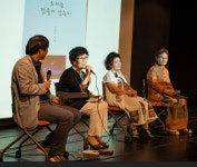 여섯 늦깎이 시인들의 통쾌한 반란