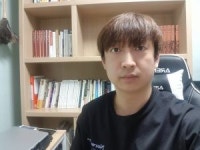 축제에서 만난 시인들의 열기와 향기