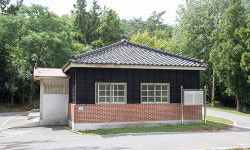 『신 위의 신』/ 식민지 한국 천지에서 자기네 신앙 강요