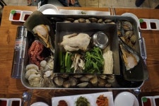 단풍이 수 놓는 강릉 여행과 어울리는 강릉 주문진 맛집 영진댁 대왕철판으로 입맛 보충