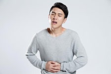 윗배통증·윗배가 콕콕하다면…이 병을 의심하라