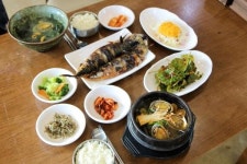 감동을 선사하는 제주공항 근처 아침식사 맛집 ‘신옛촌 제주점’