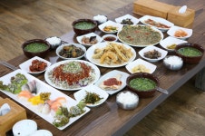 섬진강 여행하면서 들린다는 하동 맛집 섬진강뚝배기재첩식당
