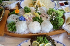 통영맛집 ‘천지연횟집’, 바다 감상하며 싱싱한 해산물 요리 맛볼 수 있어