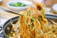 종로 안국역 맛집 ‘터줏골명가’ 명가짜글이와 매운갈비찜을 제대로 맛볼 수 있는 곳!