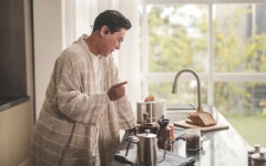 애프터샥 코리아 앞썬아이앤씨, 이상민과 광고 계약 진행